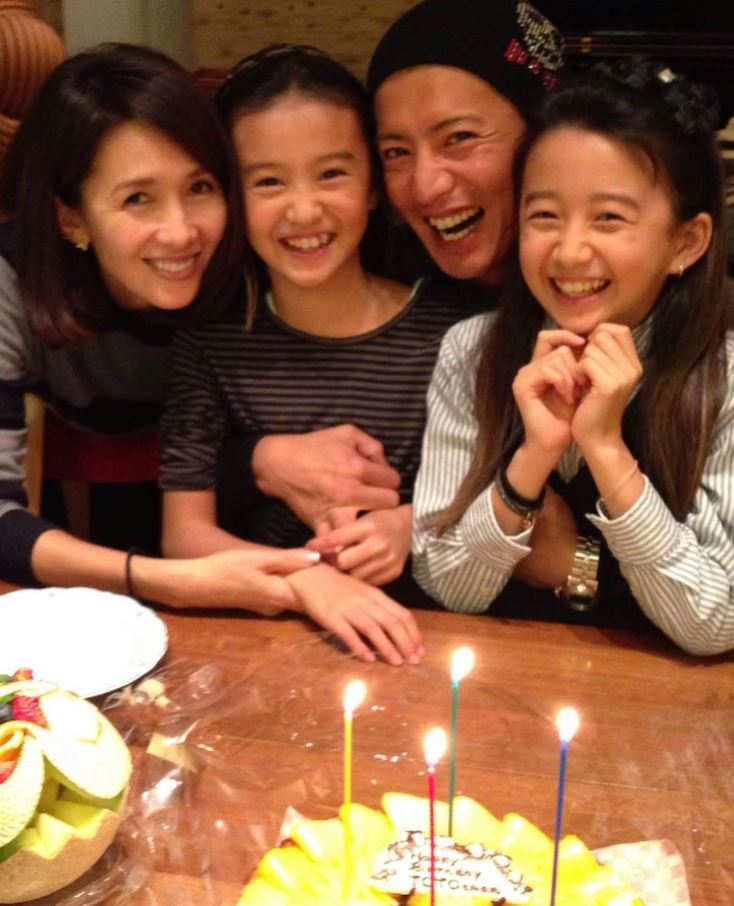 木村拓哉と工藤静香と娘たちの家族写真